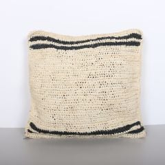 ÇİFT YÖN ÖRGÜ 47X47CM. DOĞAL & SİYAH RAFYA KIRLENT