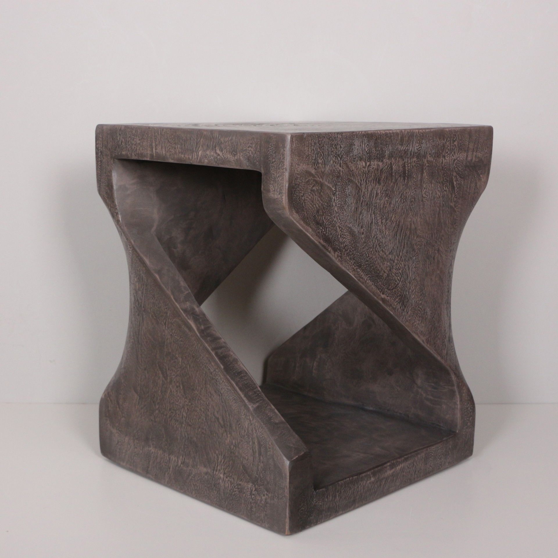 YAKO VİNTAGE TOPRAK RENGİ MUNGUR SEHPA 45X45x55 cm