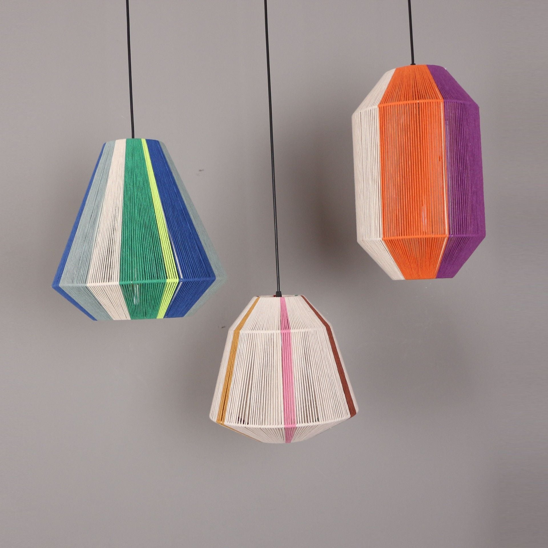 OZDEN 25X43 CM MAKROME İPLİ RENKLİ AVİZE